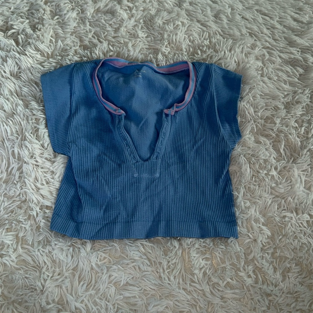 Urban outfitters crop top- size Xs